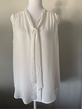 White House Black Market White Sleeveless Tie-Neck Blouse  Size 8